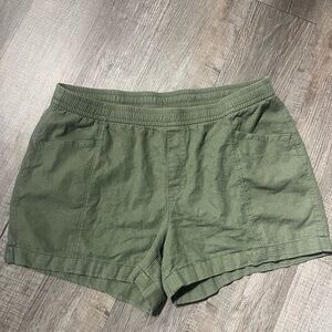Old Navy Forest Green Women's Cargo Shorts